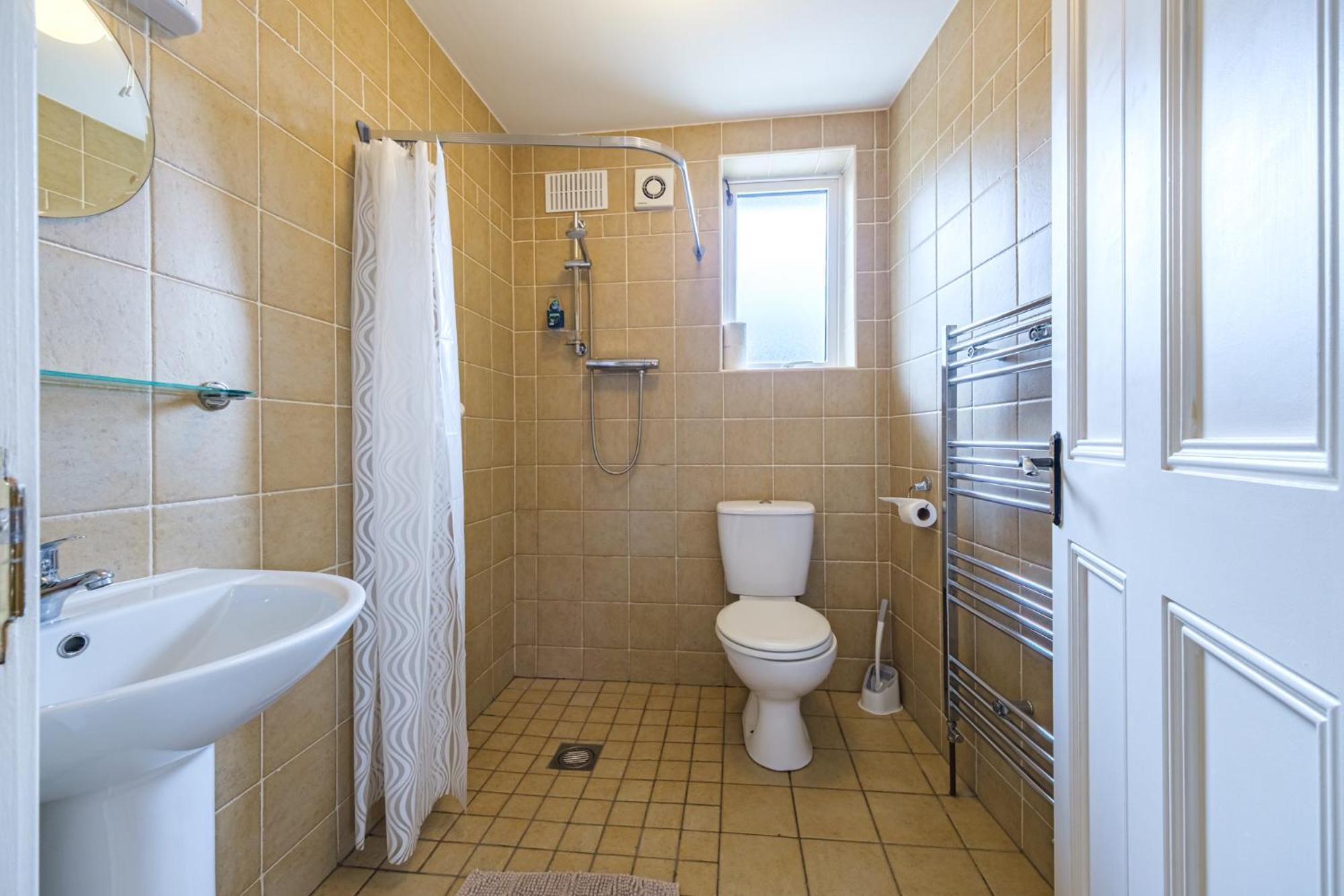33A Steepleview Apartment Trim Exterior photo